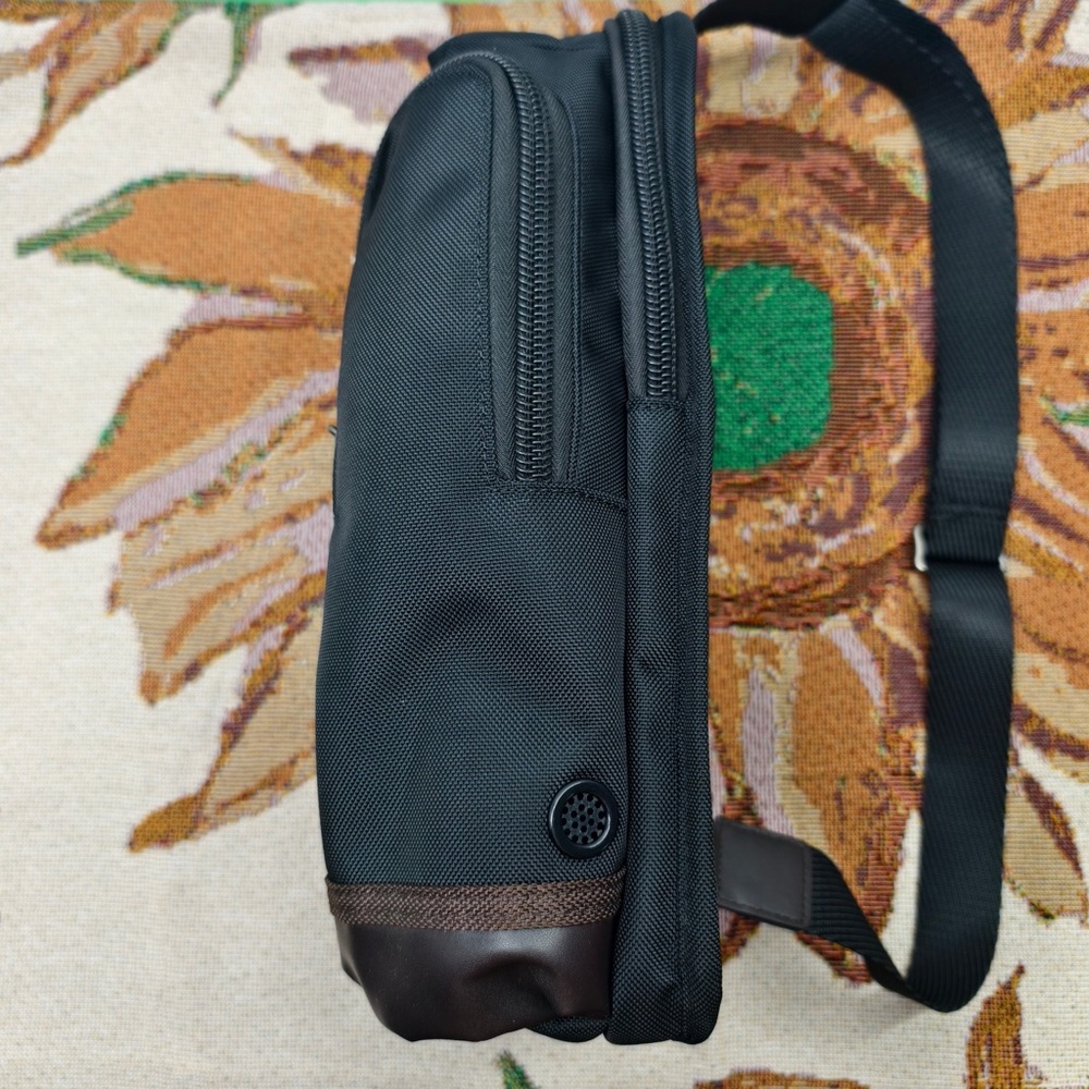 🌺Tumi Alpha Bravo Monterey Sling Bag - Picture 4 of 8